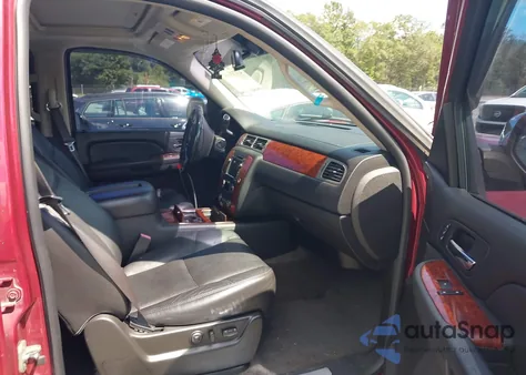 2009 Chevrolet Tahoe Ltz из США, поврежденный, VIN 1GNFK33089J1159